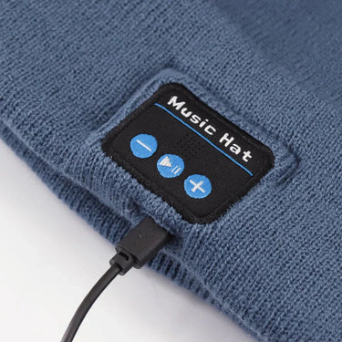 BrightNote™ - Knit Beanie with Built-In LED and Speakers