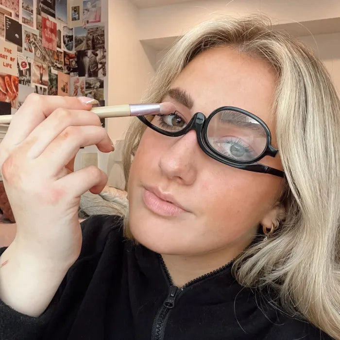 TheOneGlass™ — Flawless Makeup Confidence with Razor-Sharp Clarity