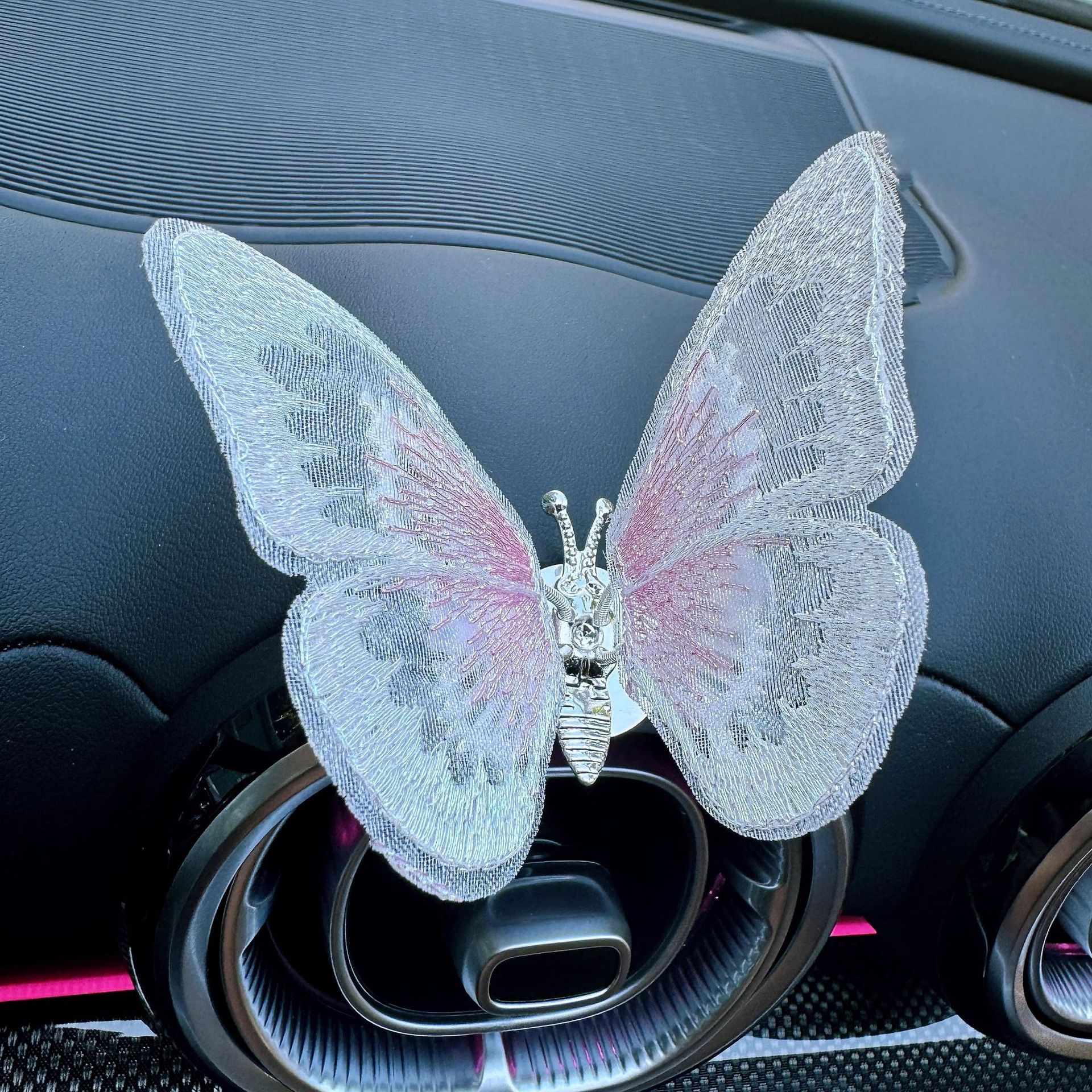 ButterflyPro™ - Transform Your Car Into A Fragrant Paradise (+ FREE Mystery bonus)