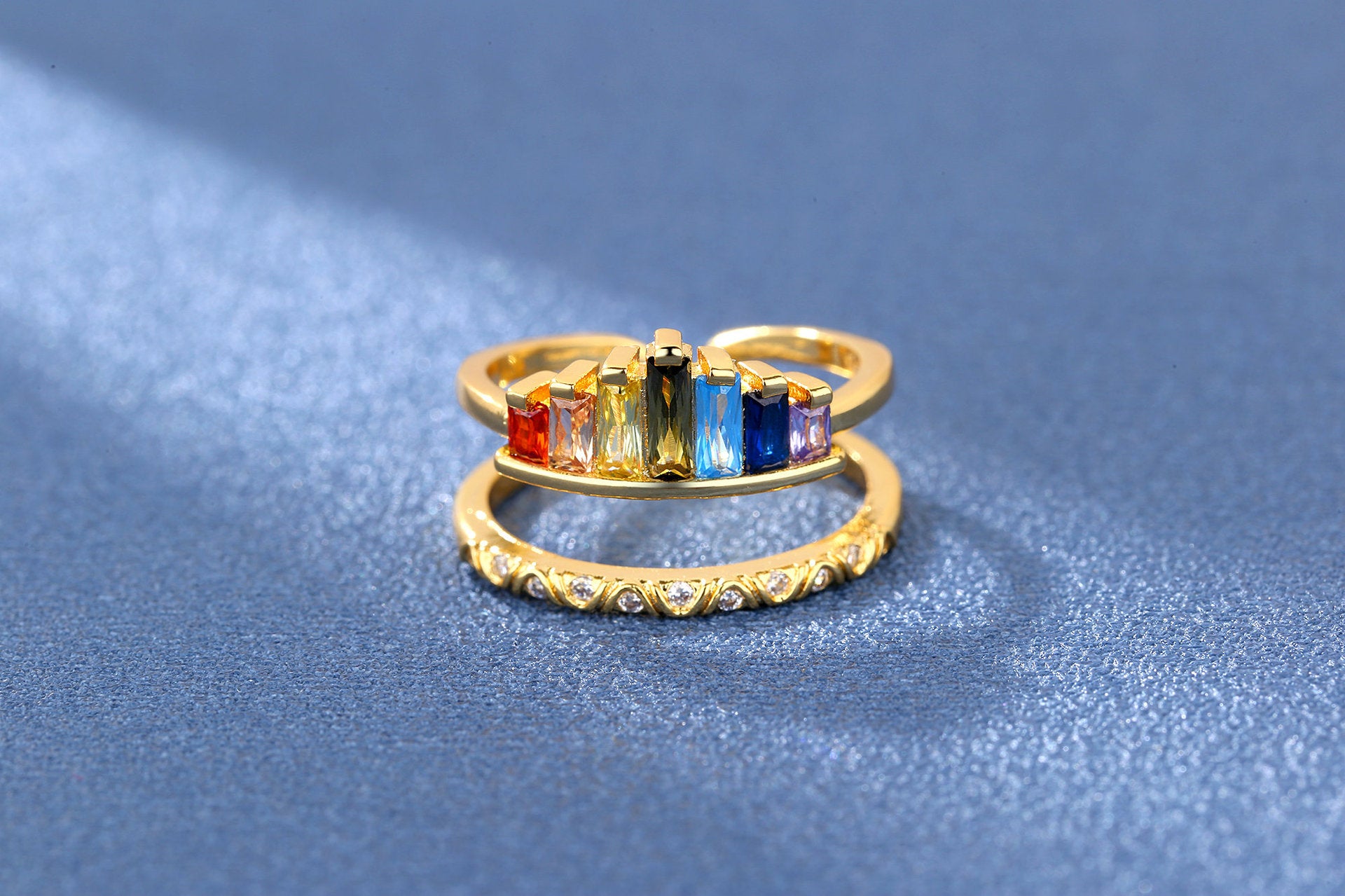 CrownBow™️ - Adjustable Rainbow Ring